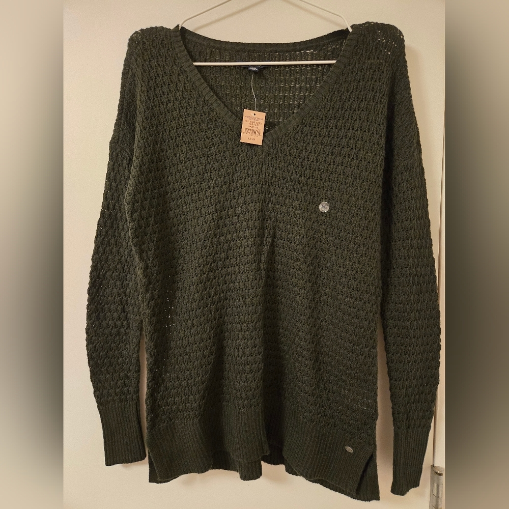 NWT‎ American Eagle Dark Green Knit Sweater
